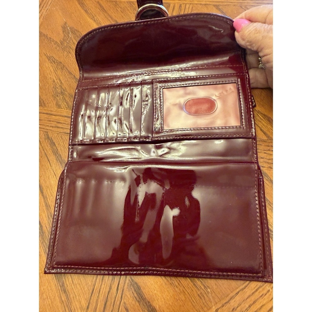 Dooney & Bourke Cream/Tan Zebra Stripe Leather Shoulder Bag & Matching Wallet - Picture 16 of 16